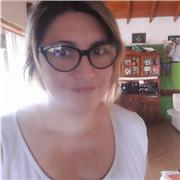 Técnica en Administración y Gestión. Profesora de matemática de nivel secundario. Experiencia en aula y clases virtuales